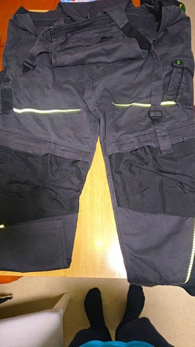 Schwarze arbeitshose mit - schwarze,